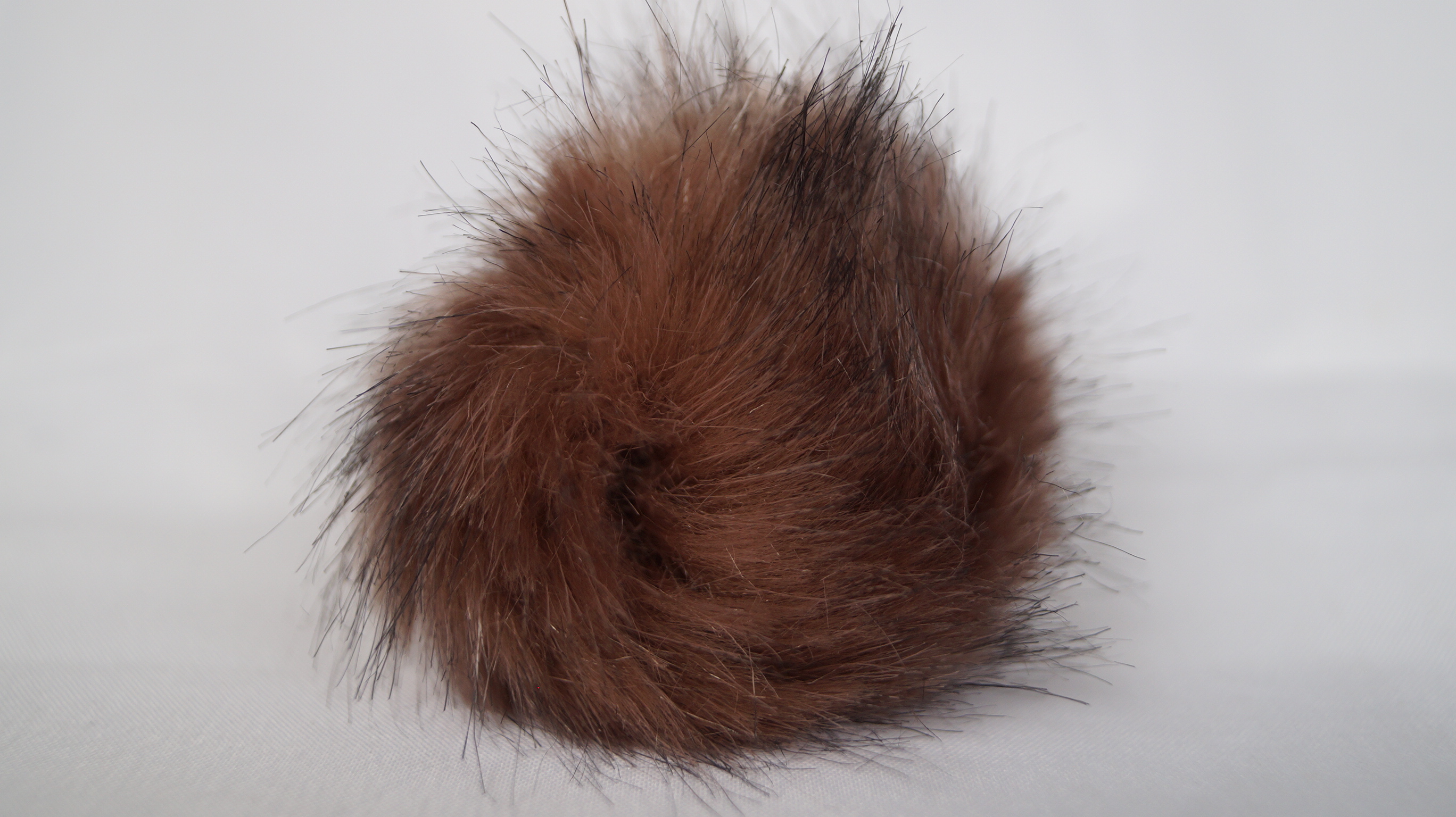 DSC04632ETh8iAo5lE2MN Kunstfellbommel Farbe 02