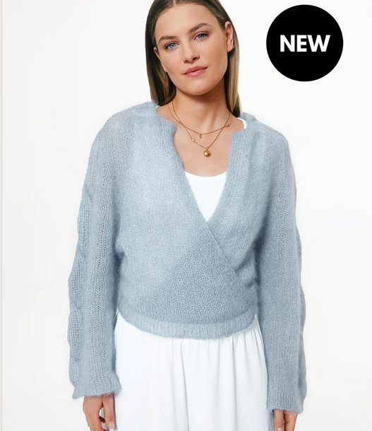  PAOLA SWEATER  Modell:  Beloved KNITS MODEL 27